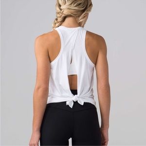 Lululemon tie tank top in size 4
